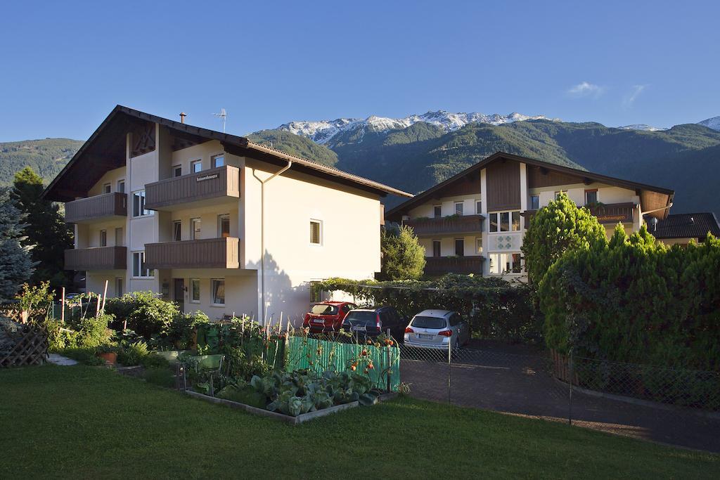 Alpina Residence Naturns Bagian luar foto