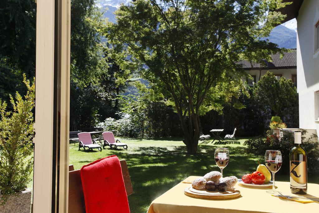 Alpina Residence Naturns Bagian luar foto